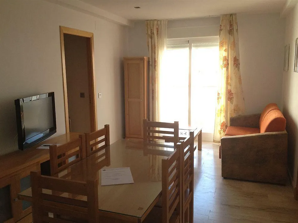 Hotel Apartamentos Loto Conil Conil De La Frontera 3*,