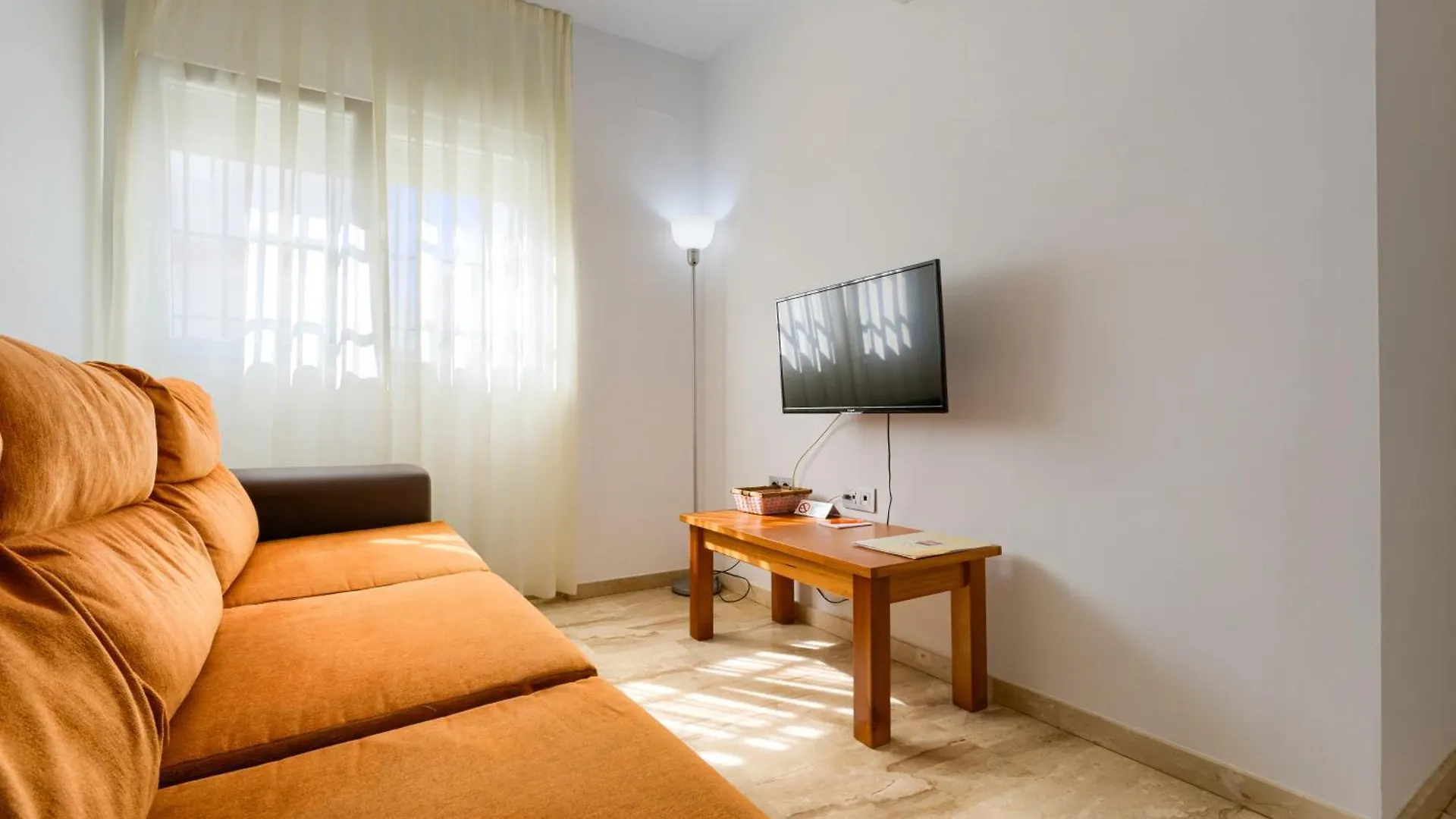 Hotel Apartamentos Loto Conil Conil De La Frontera