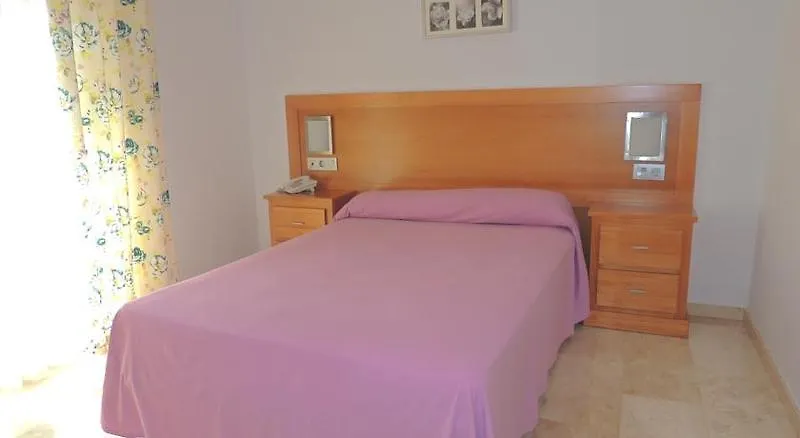 Hotel Apartamentos Loto Conil Conil De La Frontera 3*,  España
