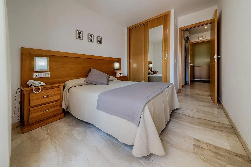 Hotel Apartamentos Loto Conil Conil De La Frontera Aparthotel
