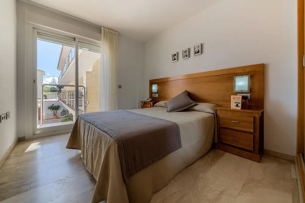 Hotel Apartamentos Loto Conil Conil De La Frontera Spain