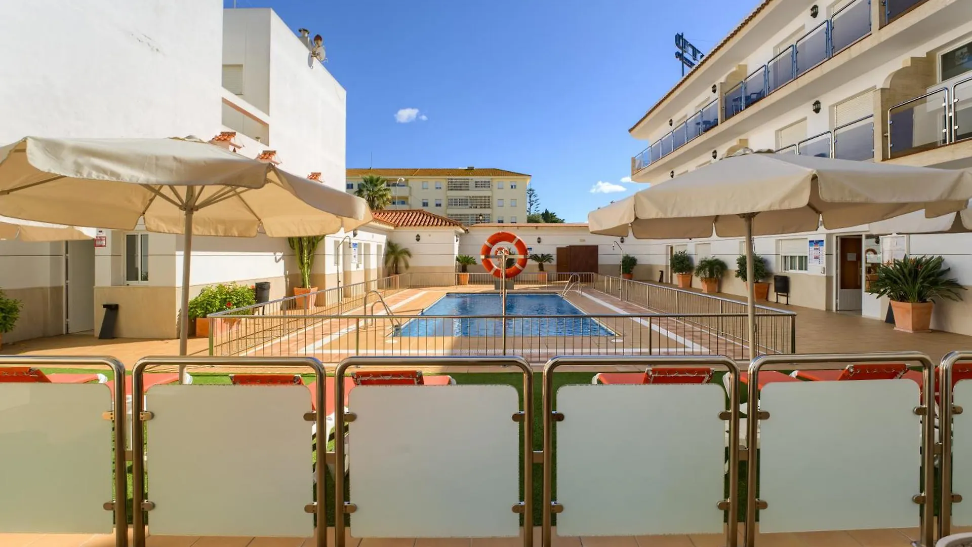 Hotel Apartamentos Loto Conil Conil De La Frontera 3*,  Spain