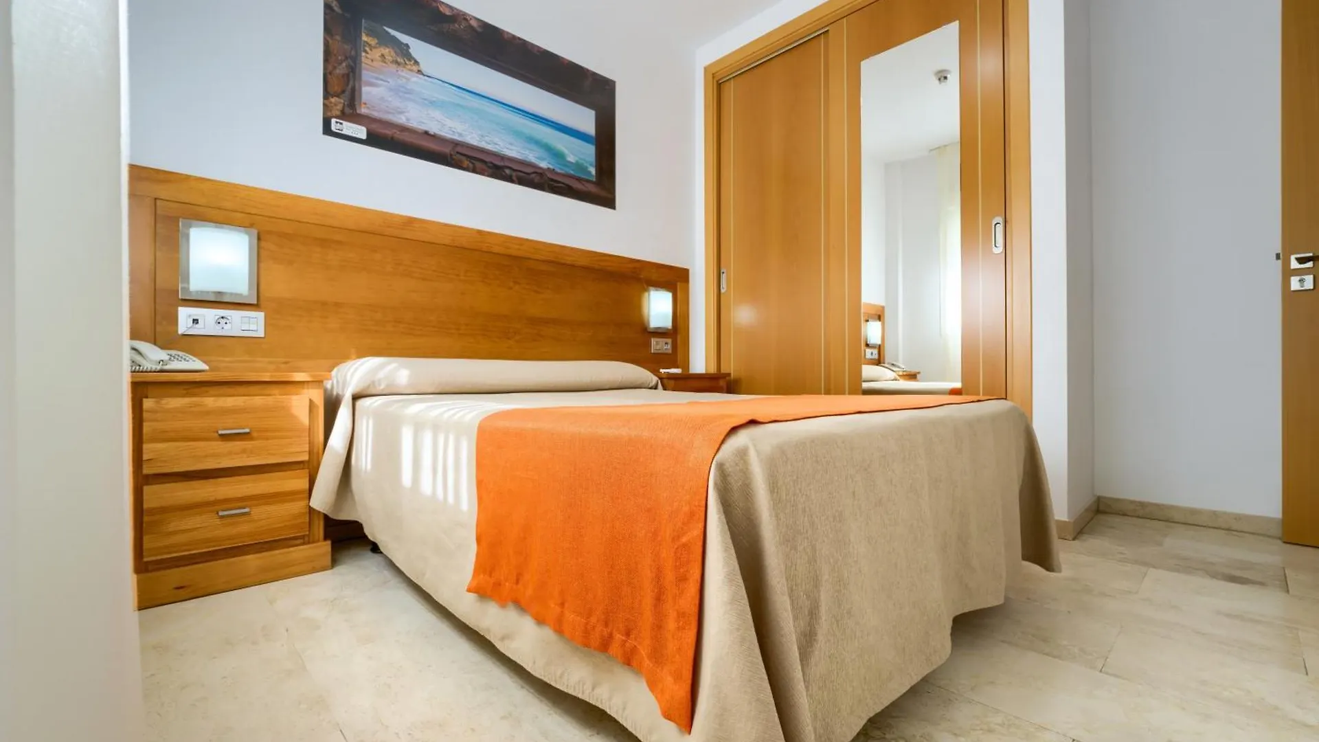 Aparthotel Hotel Apartamentos Loto Conil Conil De La Frontera