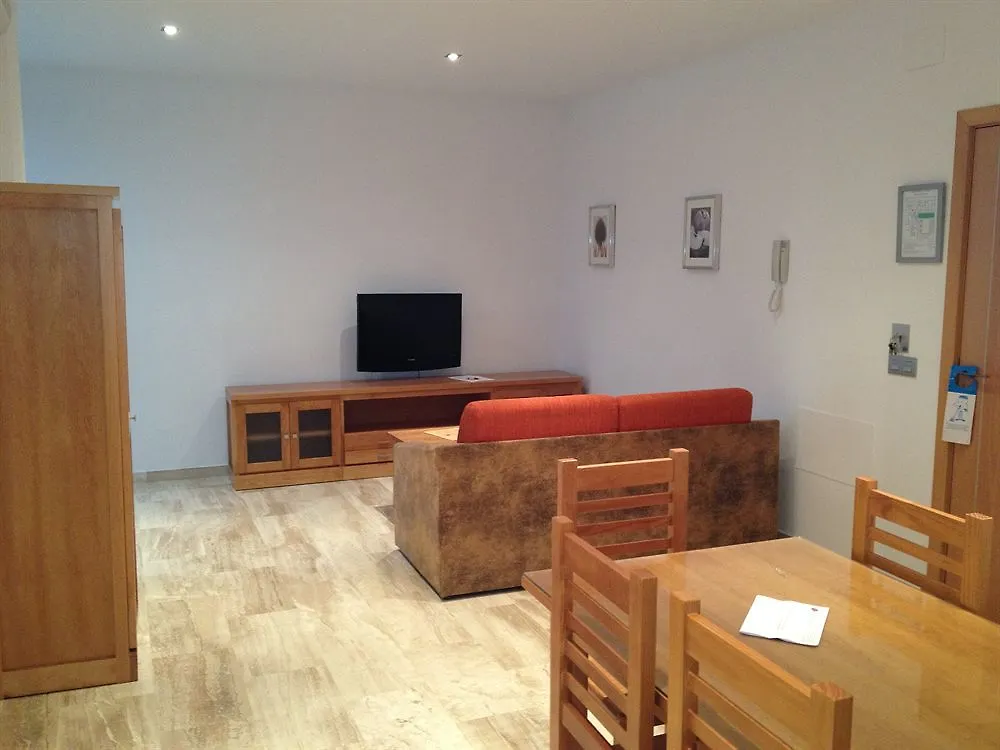 Hotel Apartamentos Loto Conil Conil De La Frontera 3*,